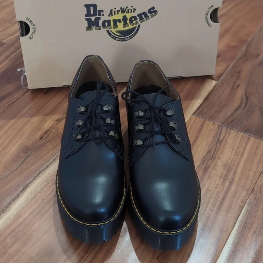 Dr. Martens Platform Black Leather Derby Lug Sole Leona Oxford Shoes Size 11 New